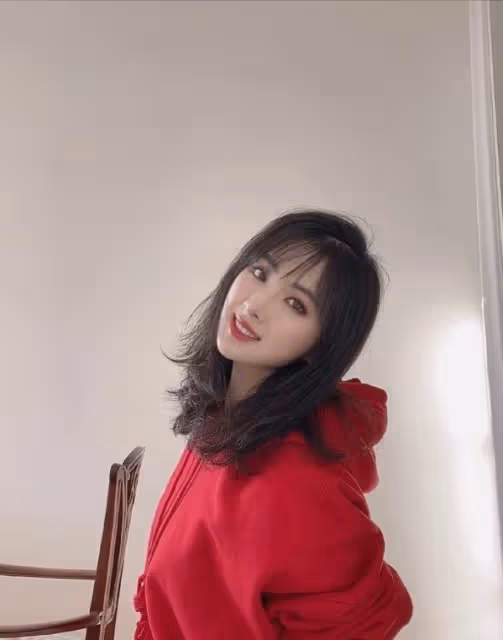 姚安娜出道之後真挺美的,帶著一身貴族氣質,真不愧是富二代