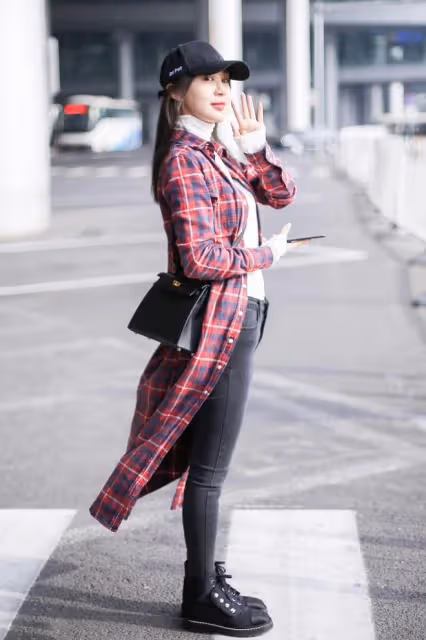 瘦子別學李菲兒這麼穿衣服,看著胖了好幾圈,肩寬胯大不太美
