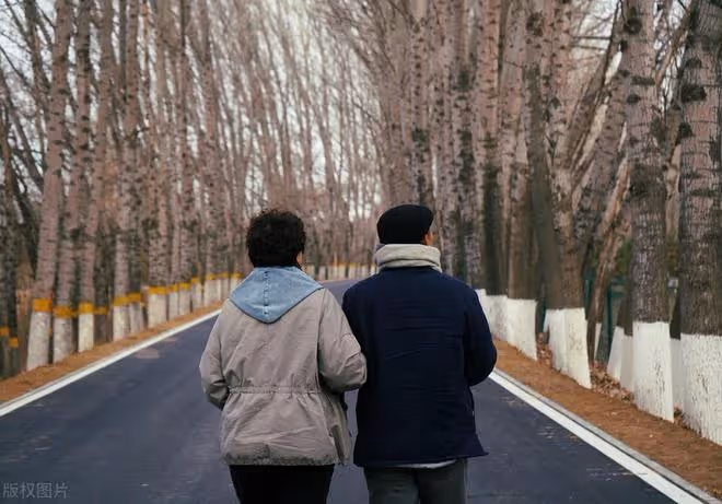 1988年我當供銷社員時，給老人賒了一次帳，卻意外收穫一生的幸福