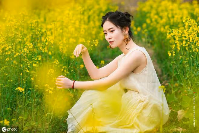 「媽媽，我不嫁給他」「你的年齡不小了，你弟弟也等著錢結婚呢」