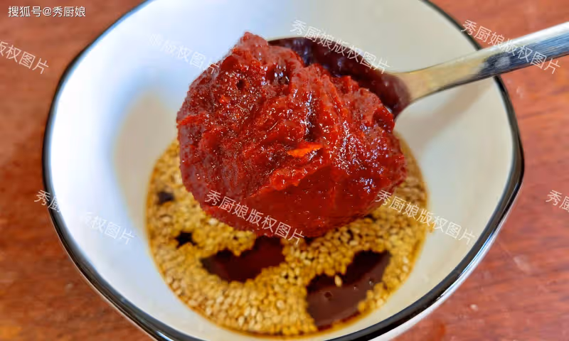 我和女兒的晚餐，飯菜一鍋出，好做好吃，營養全面，成本不到10元