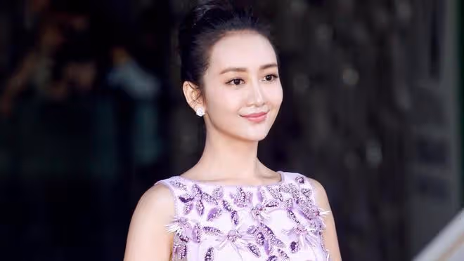 王鷗復工後身材狀態引熱議,小腹處雖有贅肉,但健康才是最寶貴