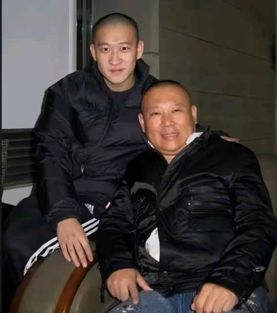 郭德綱直播首秀,曹雲金刷禮物成功搶下熱度,此前多次暗自交鋒