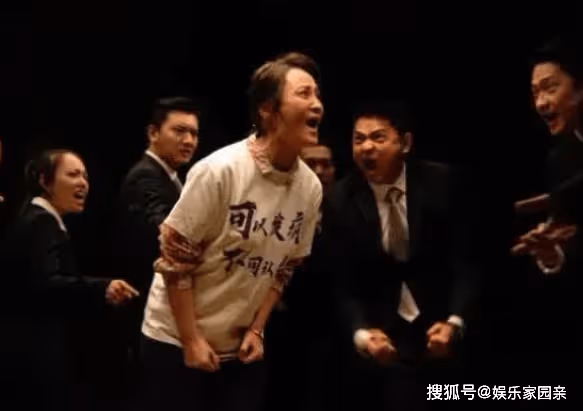 《草木人間》吳磊蔣勤勤雨中瘋魔，母子拉扯戲份很帶感