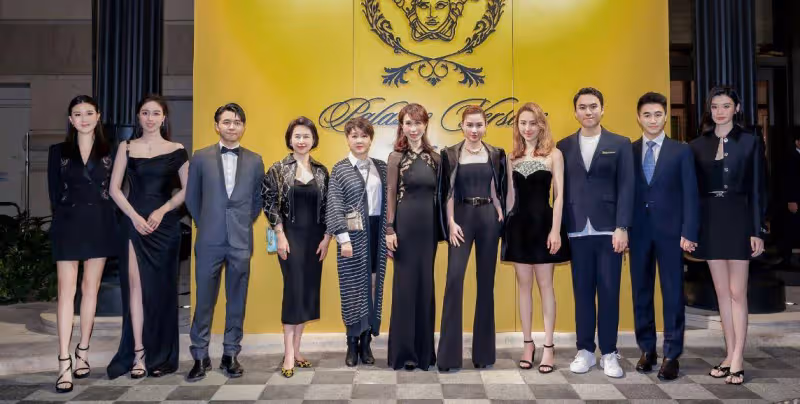 澳門這一夜,將25歲趙露思的尷尬體現得淋漓盡致,賭王之女贏麻了