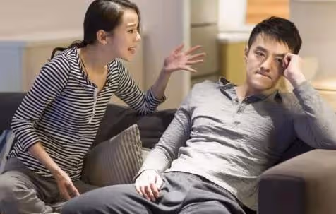 離婚三年,我才想通一個道理:她凈身出戶,是對我的報復