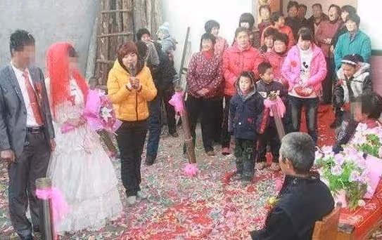 寶寶滿月後,選擇了和老婆離婚,惹不起還躲不起嗎?