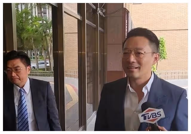 大S的炸裂行動:離婚前暗中寄出272萬禮物,用汪小菲的卡支付!