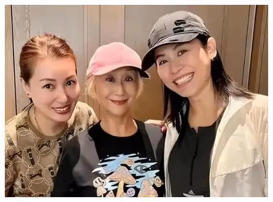 天龍八部97版女演員現況:8人未婚無子,命運不同,你關心的是?