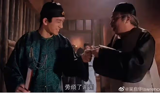 59歲知名港星網大又演經典角色,網友瘋狂差評:他真的這麼缺錢嘛