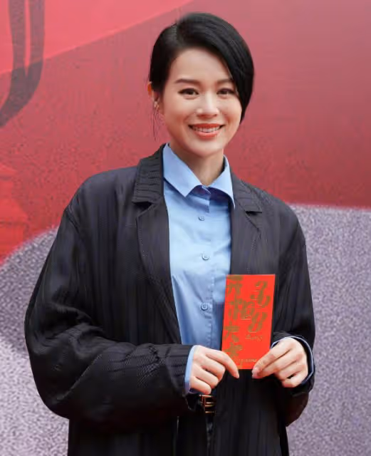 孫儷一臉兇相到底算不算大美女?看看她和胡杏兒的合照你就有答案