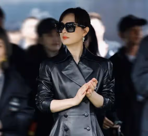 孫儷一臉兇相到底算不算大美女?看看她和胡杏兒的合照你就有答案