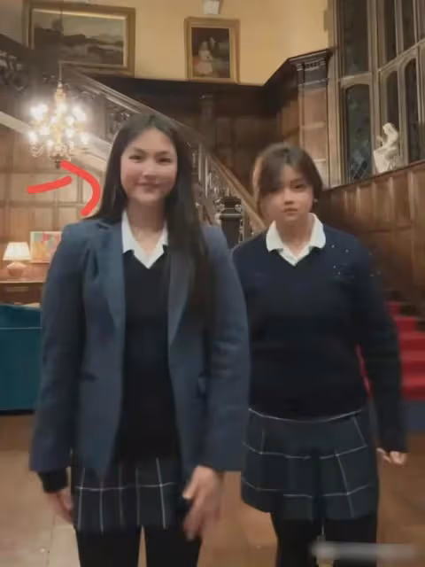 李湘女兒近照：減肥後復胖，P圖痕跡明顯，臉腫身壯比例很奇怪！