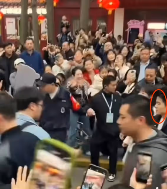 董宇輝被指耍大牌,大學教授都給他做陪襯,但網友紛紛為他喊冤!