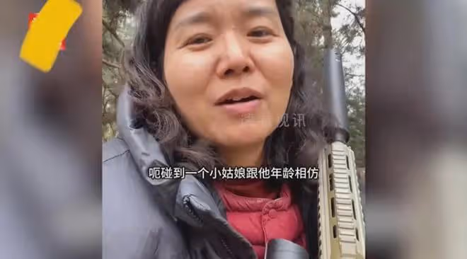 女子帶兒子坐公交被當奶奶,崩潰不敢置信,網友:我奶奶比你年輕