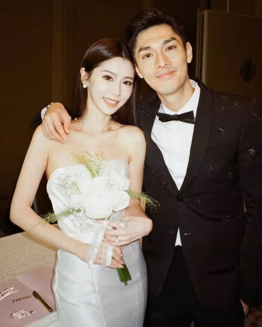 香港帥氣男星關楚耀獲新婚妻子慶生,收心儀大禮興奮的像孩子