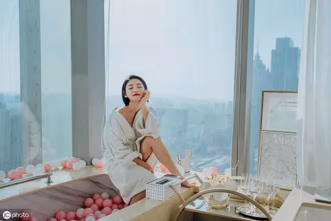 女性買房猛增!婚姻不能給大齡剩女安全感,房子就能嗎?