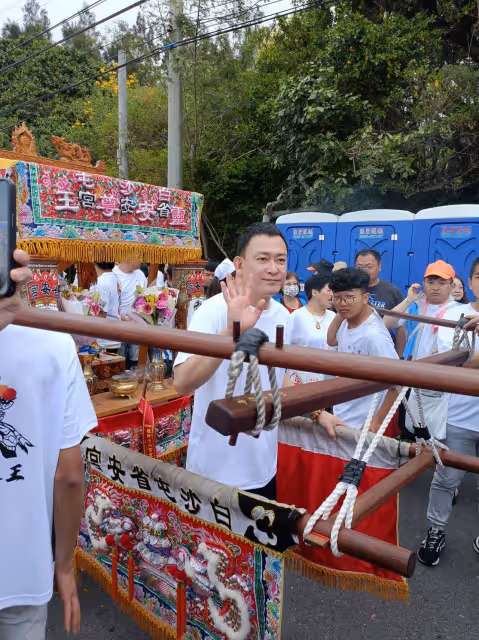 白沙屯進香巧遇「不老男神」　親切舉動全被拍！他喊：值得了