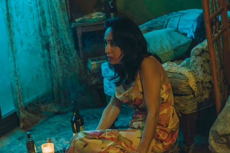 陳妤遭紅衣女鬼鎖喉索命　小薰酗酒驚險被火焚燒15遍