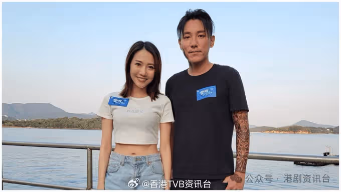 張頴康手擘紋曬身演賊公！阮嘉敏被槍聲嚇親