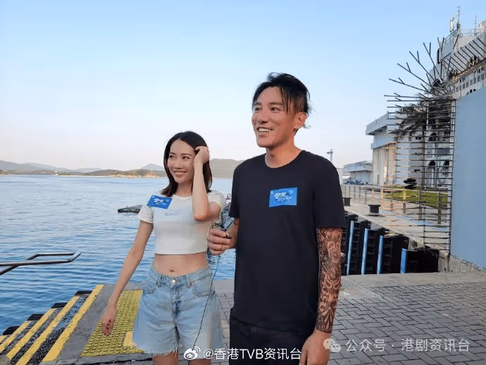 張頴康手擘紋曬身演賊公!阮嘉敏被槍聲嚇親