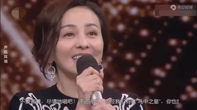 54歲「雪姨」乘風破浪:35歲生子,歷經2段婚姻,如今單身很快樂