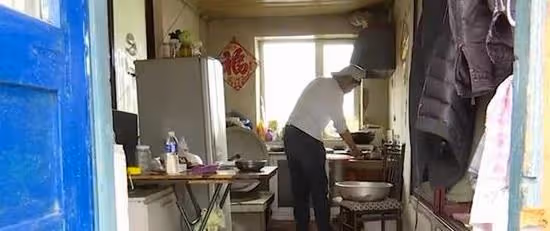 62歲男相親:兩人錢放一起花,大姐:我工資要自己養老,花男方的
