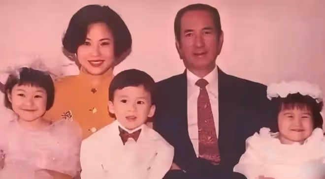 一場生日宴，看清賭王家的關係網，面和心不和體現得淋漓盡致