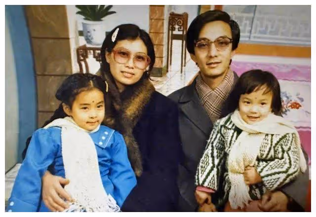 歐陽娜娜官宣!三姐妹首次合體,破天荒聯手震撼登場。