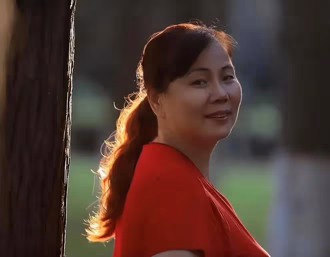 她55歲,退休後做的第一件事,就是跟結婚30年的丈夫把婚離了