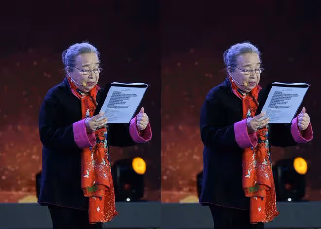 「容嬤嬤」李啟明越老越精神,紅圍巾戴著真有范,端莊有氣質