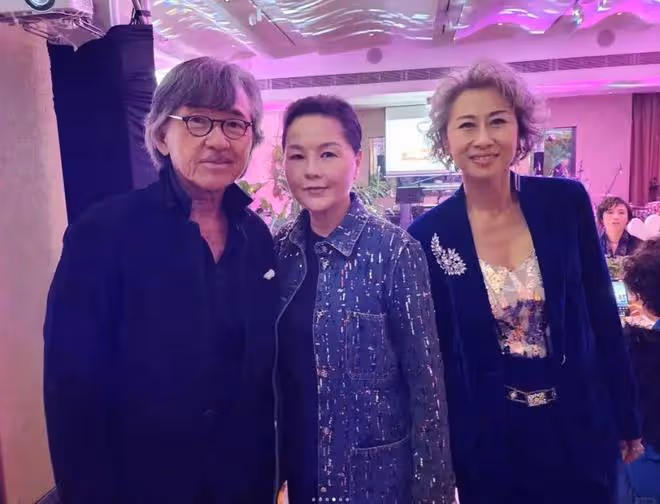 65歲朱玲玲和62歲葉倩文同框，我見到了大美人優雅老去的魅力