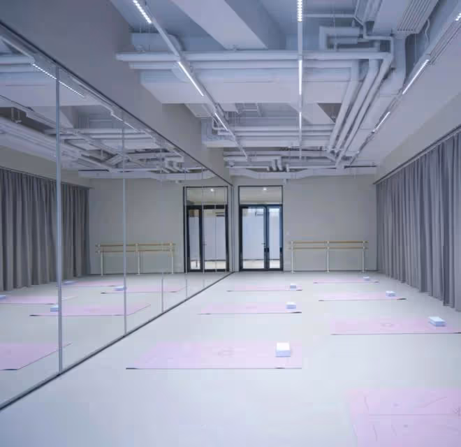 劉鑾雄21歲女兒創辦舞蹈學校，投資2000萬進軍商業發展
