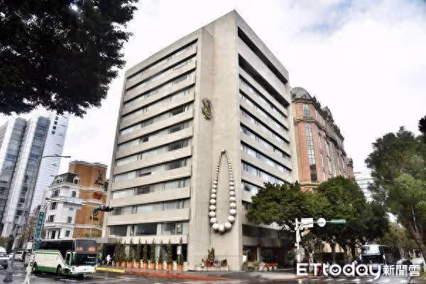 汪小菲剛回北京…S Hotel「突拆牌改名」正式切割大S! 7字新名稱曝光
