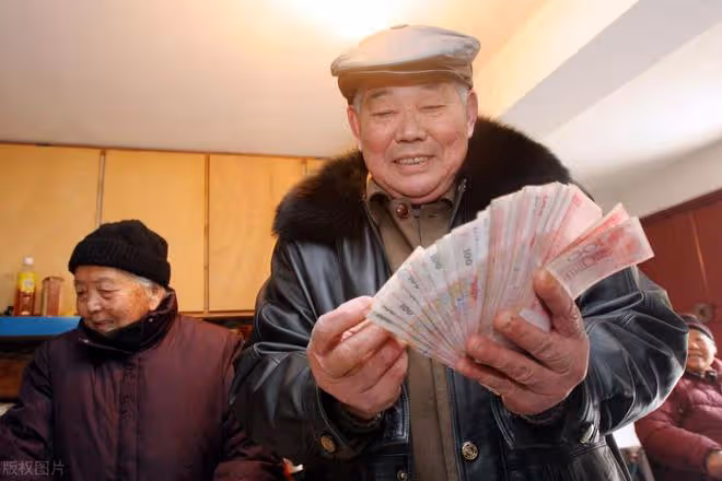12年老保姆坦言：獨生家庭的老人，往往要比多子女家庭的老人幸福