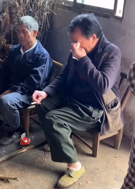 痛心！網紅小露表哥急性白血病去世，年僅31歲，留60歲殘疾父親！