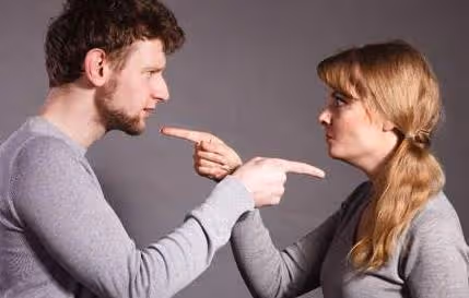 兒子結婚我離婚,是妻子不忠,還是丈夫家暴?妻子:自帶綠帽