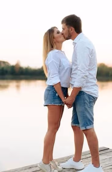 和前妻離婚後，她對外立的人設：我丈夫病逝了