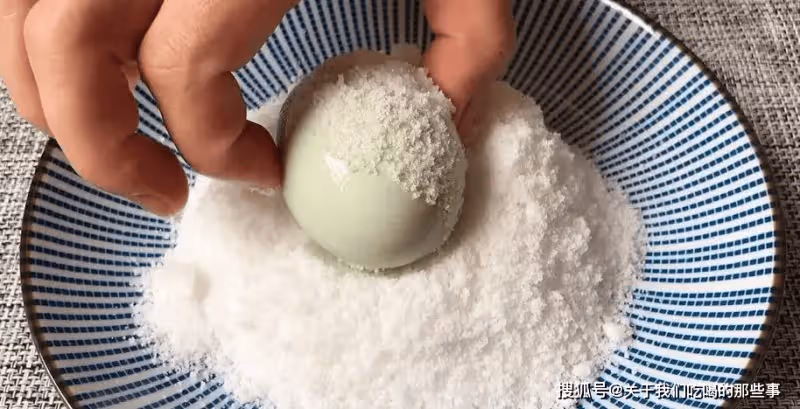 腌鹹蛋的傳統做法,不用黃泥,不用鹽水,30天流油起沙,咸鮮甘香