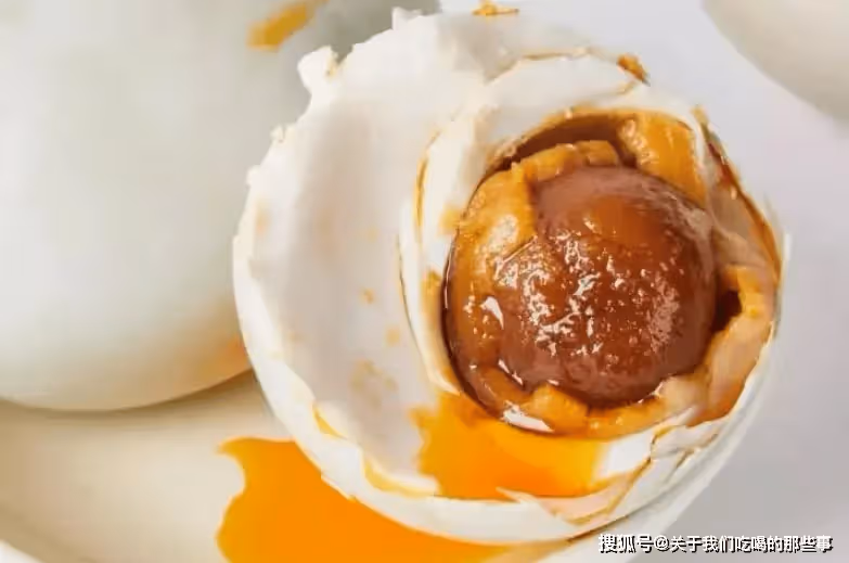 腌鹹蛋的傳統做法,不用黃泥,不用鹽水,30天流油起沙,咸鮮甘香