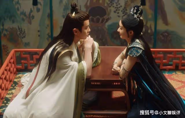 《與鳳行》敢色誘沈璃?拂容君的香肩,終究是「髒」了行止的眼