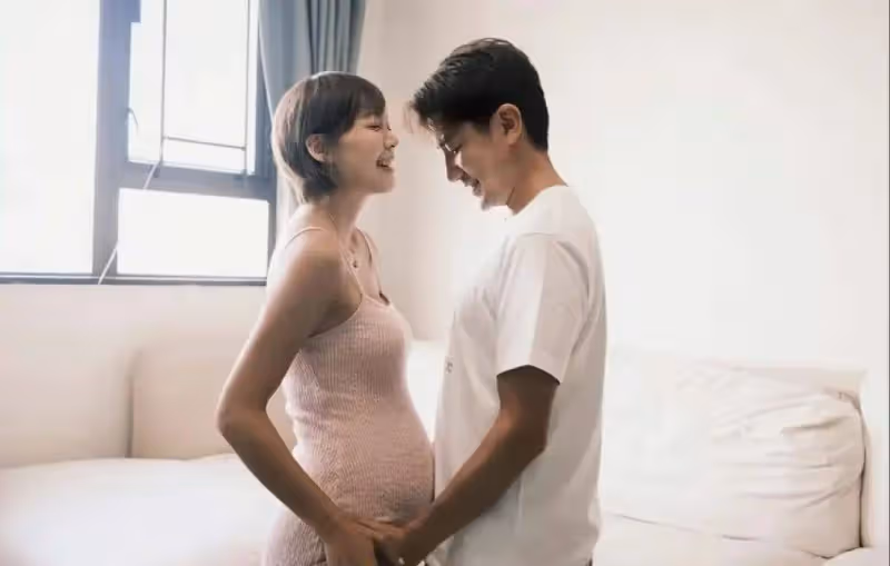 剖腹產女!TVB知名小生二胎出生,女星老婆自曝奶水充足能喂飽女兒