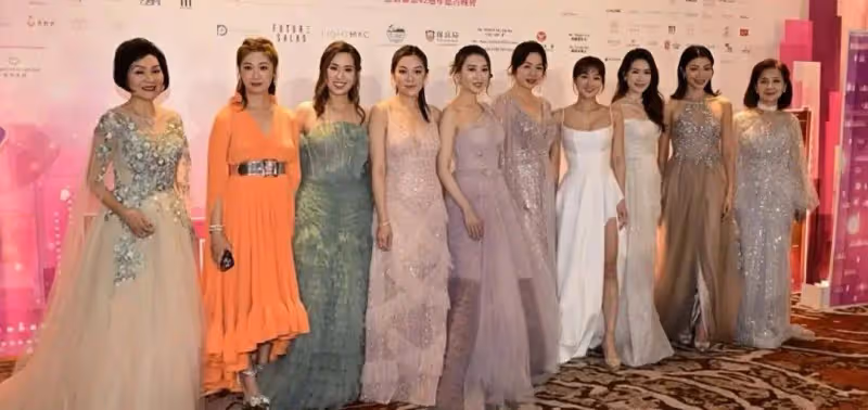 歷屆香港小姐齊聚一堂!女神趙雅芝艷壓全場,朱玲玲氣質絕佳
