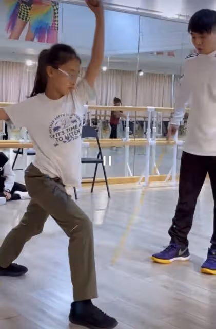 TVB前花旦楊思琦曬近況!自曝女兒醉心武術,招數看起來有板有眼