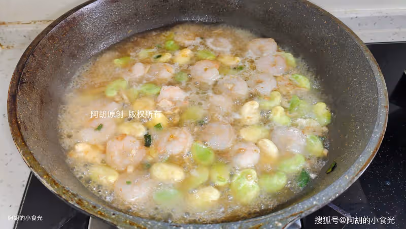 雞蛋和它絕配!花小錢,吃出一道「補腦好菜」,鮮嫩到飛起,一個菜掃光一鍋飯