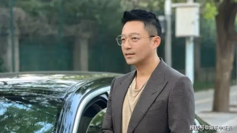 大S家事連國台辦也發聲了,汪小菲徹底對前妻死心,拆除S酒店招牌