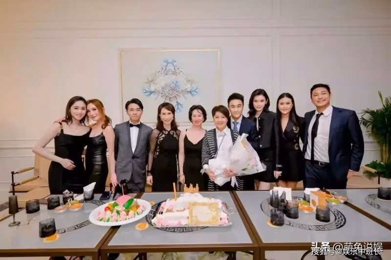梁安琪幸福了!子女兒媳為其慶生,何超瓊也在 兩人親密合影似姐妹