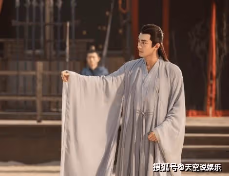 《與鳳行》神君為什麼要殺王爺？《與鳳行》符生是什麼身份？