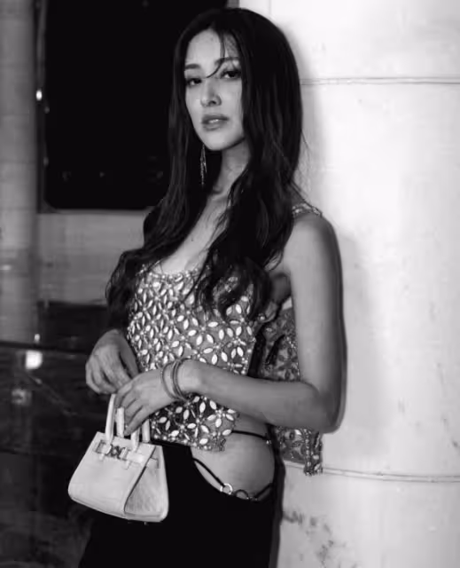 TVB女星再曬性感照!無懼被老公罵,下身緊防美臀走光!