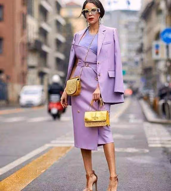 聰明女人在夏天,都喜歡穿「紫薯色」服飾,清新減齡襯膚色